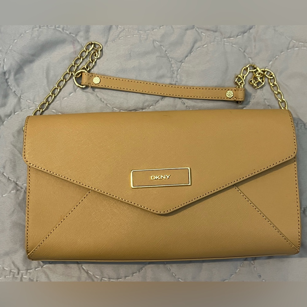 DKNY Tan Envelope Women's shoulder Bag - Picture 6 of 7